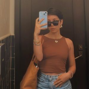 Meet your Posher, Lailani